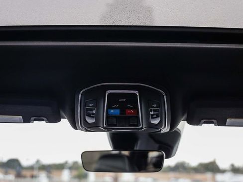 New 2025 Jeep Grand Cherokee L Altitude image 17