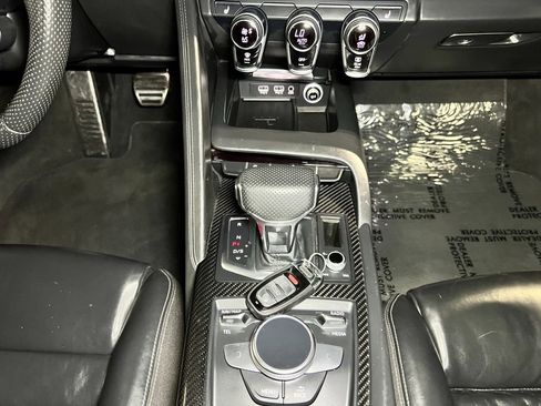 Used 2021 Audi R8 V10 performance image 12