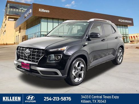 Used 2024 Hyundai Venue SEL FWD image 3