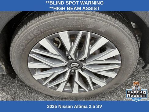Used 2025 Nissan Altima 2.5 SV image 9