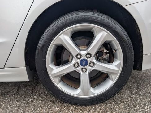 Used 2014 Ford Fusion SE image 27