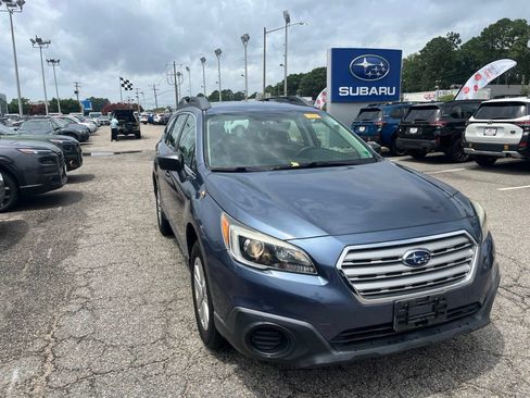 Used 2017 Subaru Outback 2.5i AWD/4WD image 2