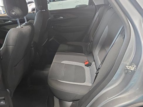 Used 2025 Chevrolet TrailBlazer LT AWD/4WD image 2