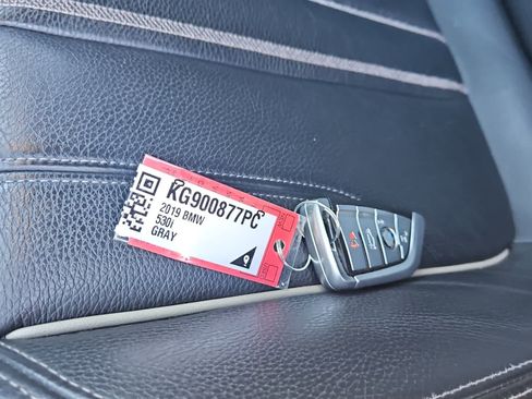 Used 2019 BMW 530i w/ Convenience Package image 20