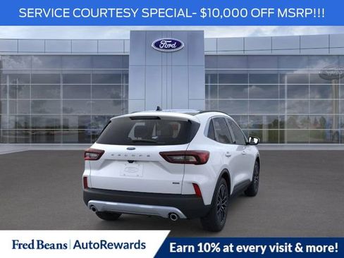 New 2025 Ford Escape SE image 11