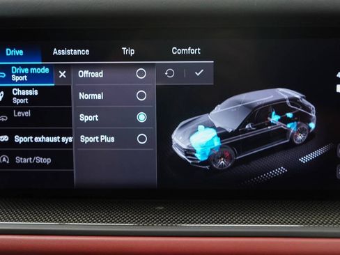 Used 2025 Porsche Cayenne GTS AWD/4WD image 87