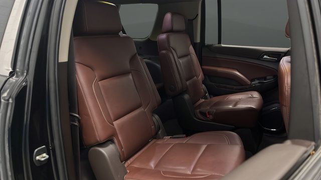 Used 2019 Chevrolet Suburban Premier AWD/4WD image 25