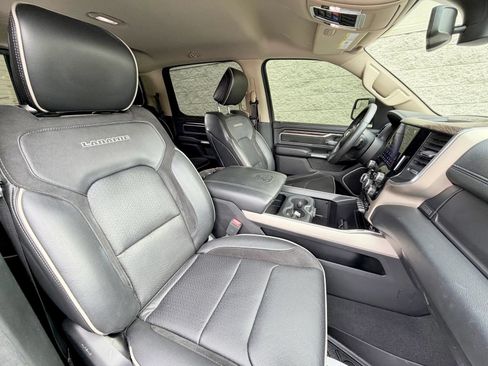 Used 2019 RAM 1500 Laramie AWD/4WD image 46