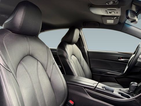 Used 2021 Toyota Avalon XLE w/ Carpet Mat Package (TMS) image 15