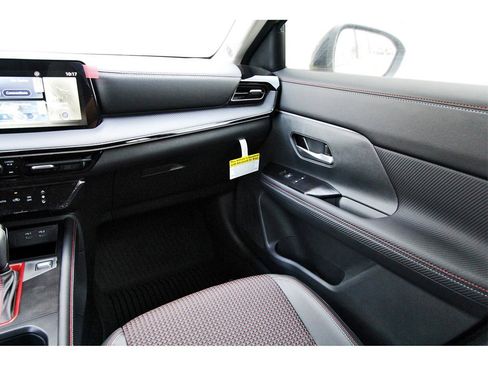 New 2025 Nissan Kicks SR w/ Illumination Package image 10