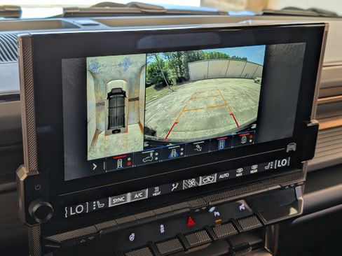 Used 2025 GMC Hummer EV 2X image 31