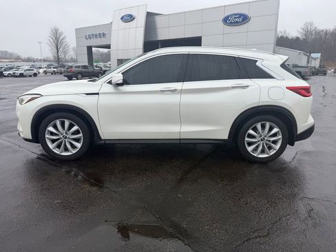 Used 2019 INFINITI QX50 Essential w/ Premium Heat Package image 2