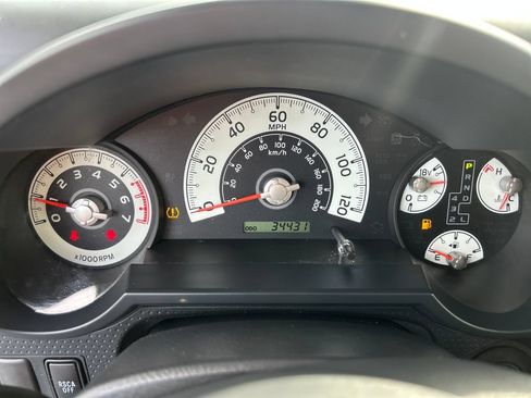 Used 2012 Toyota FJ Cruiser 4WD w/ Upgrade Pkg image 18