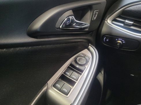 Used 2024 Chevrolet Malibu LT image 27