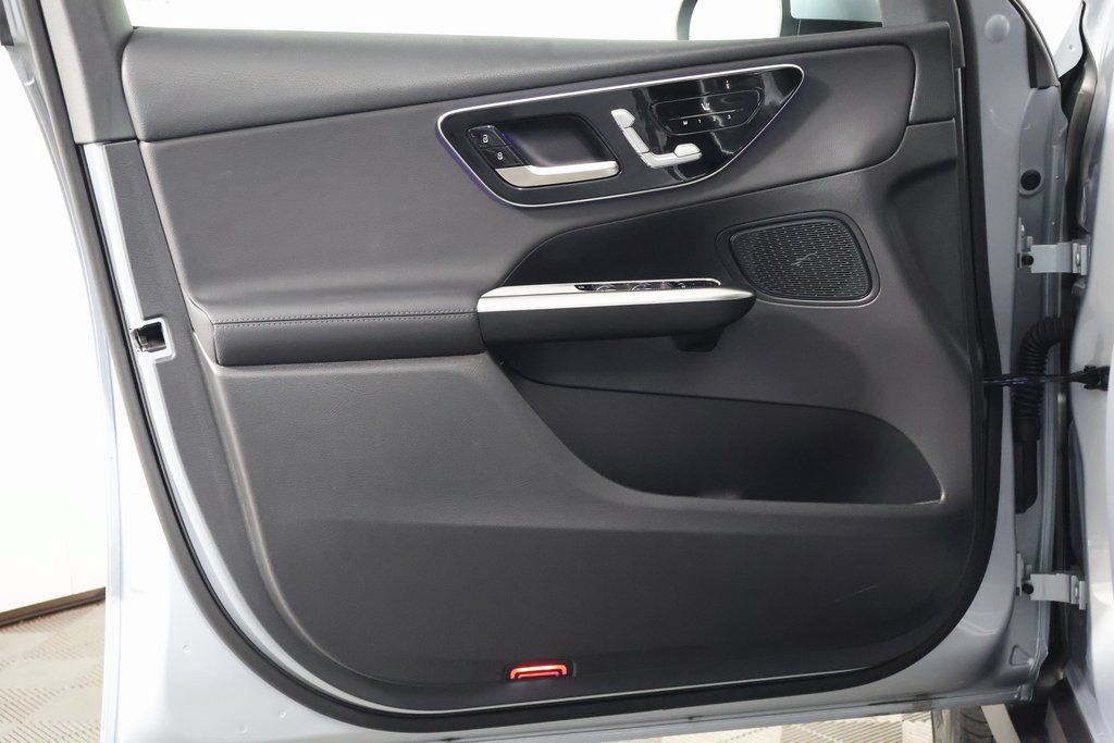 Certified 2026 Mercedes-Benz GLC 300 image 12