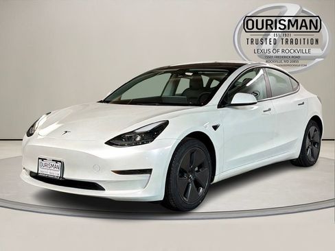 Used 2023 Tesla Model 3 Standard Range image 2