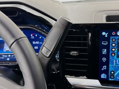 Used 2025 Chevrolet Silverado 2500 LT image 18