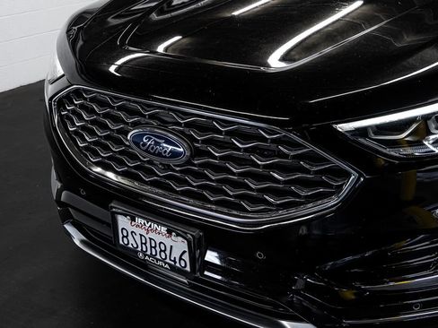 Used 2020 Ford Edge Titanium w/ Equipment Group 301A FWD image 10