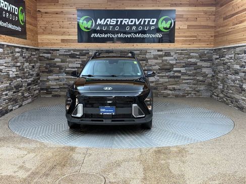 Used 2024 Hyundai Kona SEL w/ Convenience Package image 3