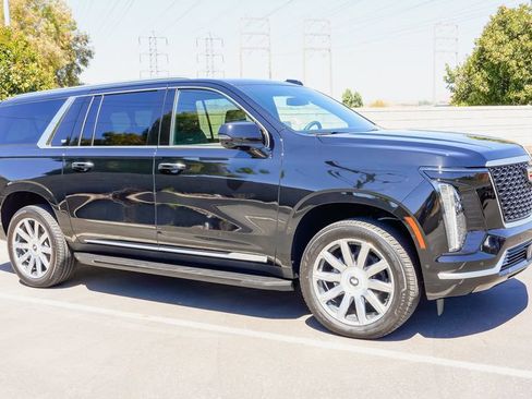 New 2026 Cadillac Escalade ESV 4WD image 6