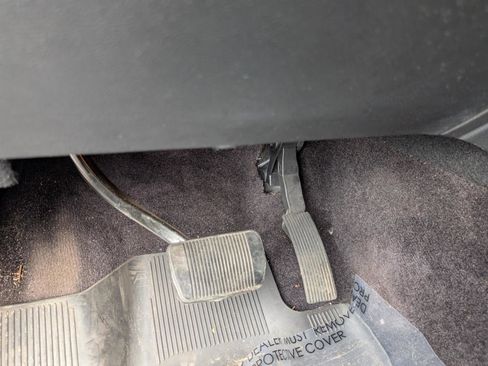 Used 2016 Jeep Grand Cherokee Laredo 75th Anniversary image 27