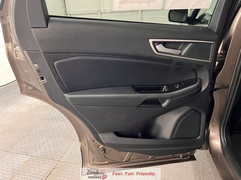 Used 2019 Ford Edge SEL w/ Equipment Group 201A FWD image 33