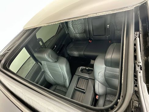 Used 2025 Toyota Tundra Limited image 22