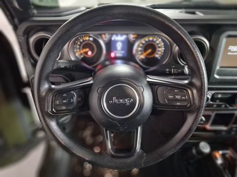 Used 2023 Jeep Gladiator Sport w/ Off Road Group AWD/4WD image 18