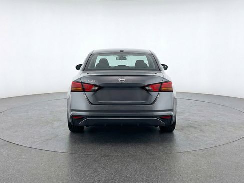 Used 2025 Nissan Altima 2.5 SV FWD image 7