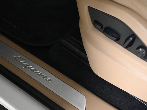 Certified 2022 Porsche Cayenne image 22