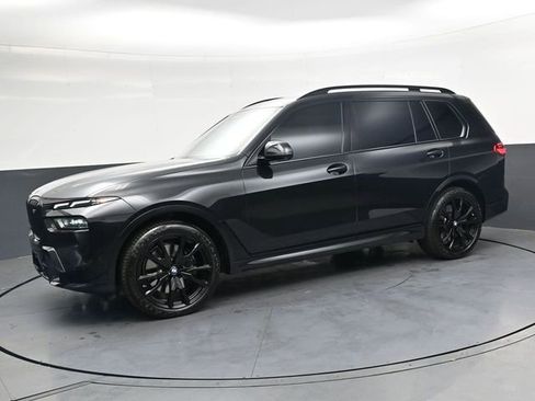 Used 2025 BMW X7 M60i AWD/4WD image 9