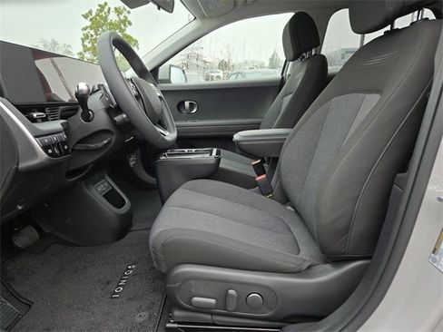 New 2026 Hyundai Ioniq 5 SE image 25