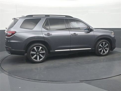 Used 2023 Honda Pilot Elite image 8