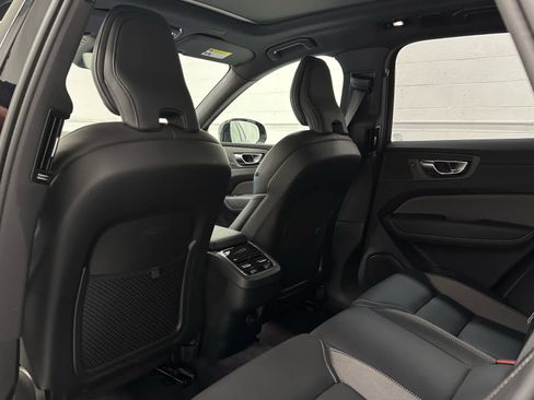 Used 2025 Volvo XC60 B5 Ultra w/ Climate Package AWD/4WD image 14