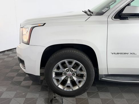 Used 2017 GMC Yukon XL SLT w/ Open Road Package RWD image 11
