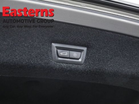 Used 2023 BMW 760i xDrive w/ Executive Package AWD/4WD image 25