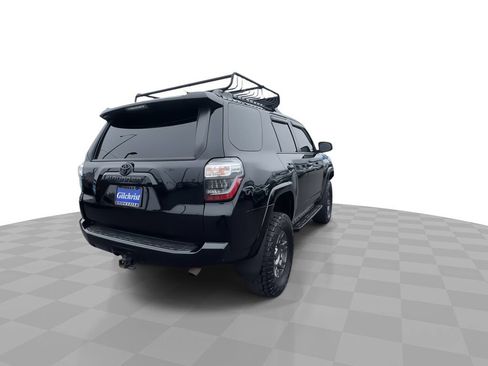 Used 2020 Toyota 4Runner Venture w/ Moonroof Package AWD/4WD image 7