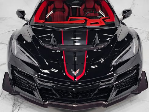 Used 2026 Chevrolet Corvette ZR1 w/ ZR1 Carbon Fiber Aero Package RWD image 8