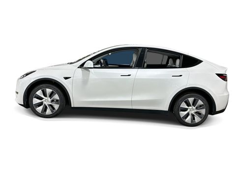 Certified 2023 Tesla Model Y Long Range AWD/4WD image 3