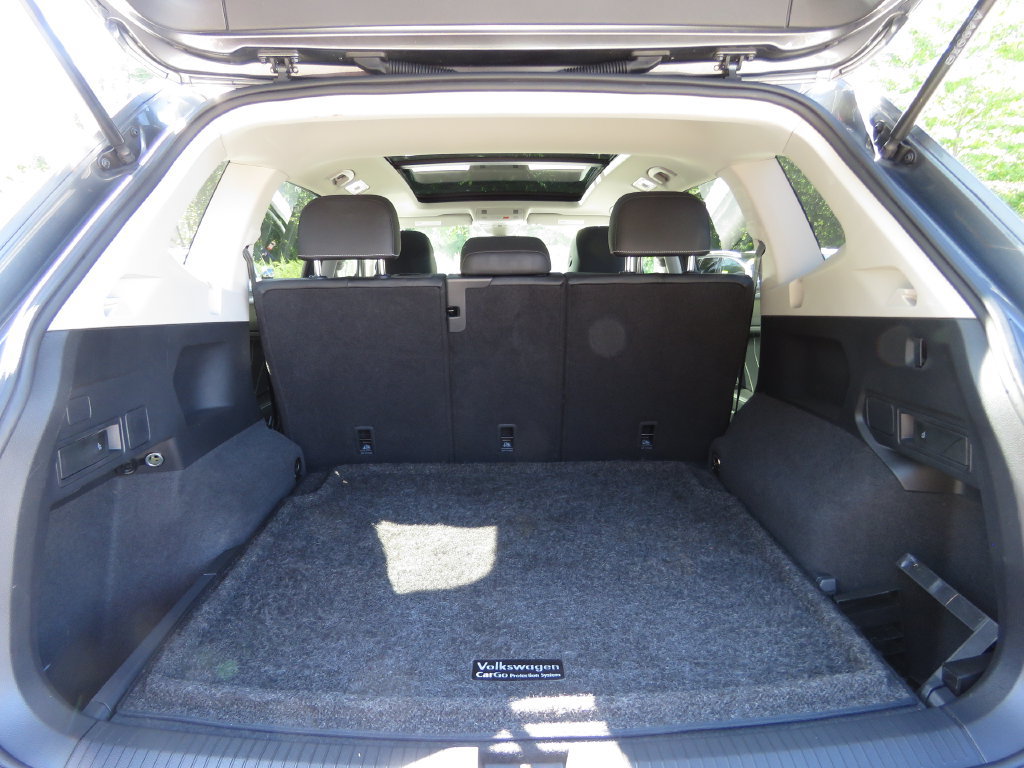 Used 2023 Volkswagen Tiguan SE AWD/4WD image 17