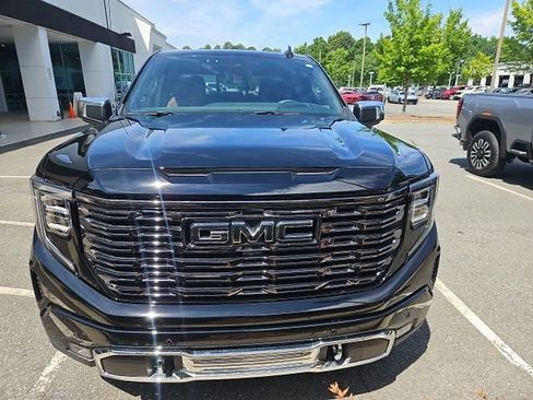 Used 2025 GMC Sierra 1500 Denali Ultimate AWD/4WD image 3