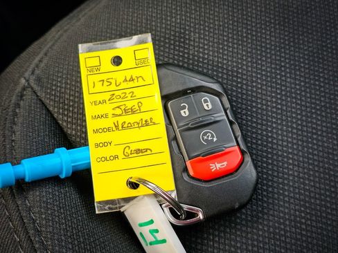 Certified 2022 Jeep Wrangler Willys image 30