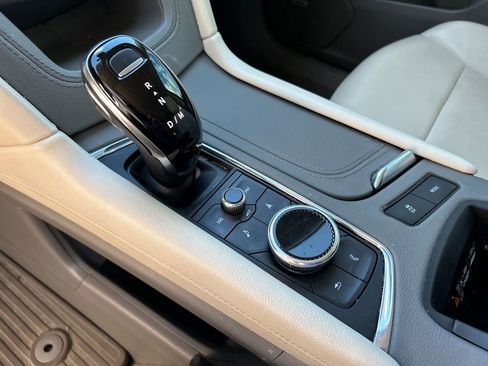Used 2020 Cadillac XT6 Premium Luxury FWD image 20