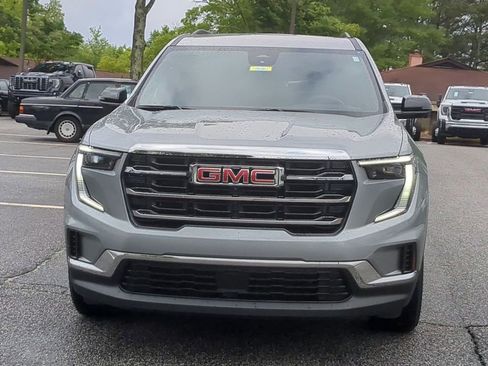 Used 2025 GMC Acadia Elevation image 3