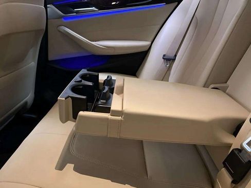 Used 2020 BMW 530i w/ Convenience Package image 74