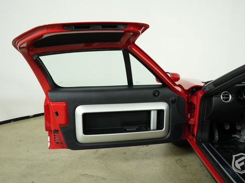 Used 2005 Ford GT image 12