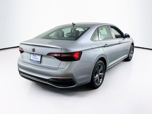 Used 2023 Volkswagen Jetta SE FWD image 5