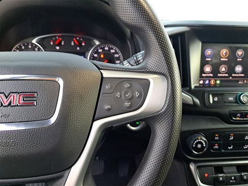 Used 2022 GMC Terrain SLE image 20