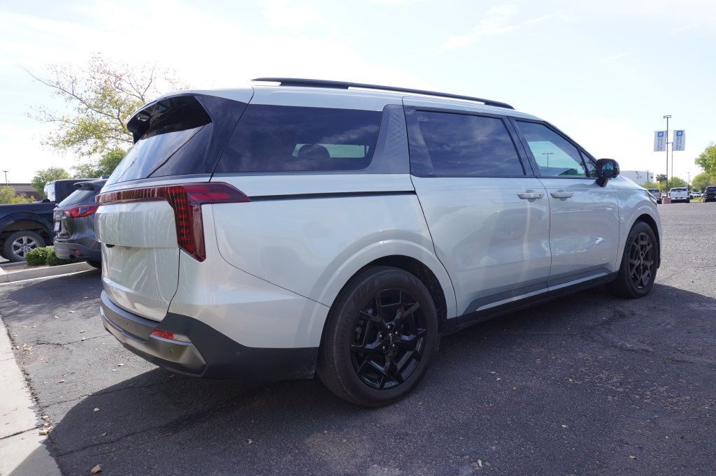 Used 2025 Kia Carnival SX Prestige FWD image 6