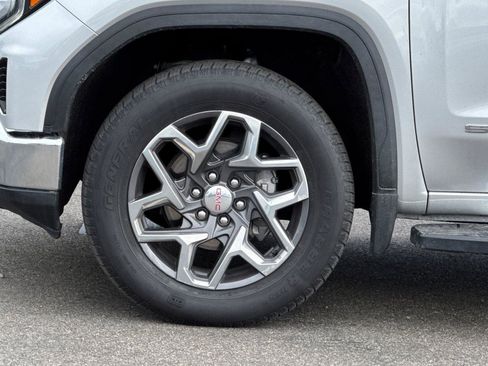 Used 2022 GMC Sierra 1500 SLT w/ SLT Convenience Package image 29